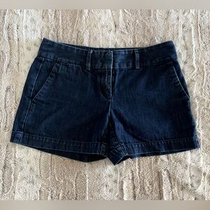 Ann Taylor Loft Riviera Short in Denim Size 00 EUC